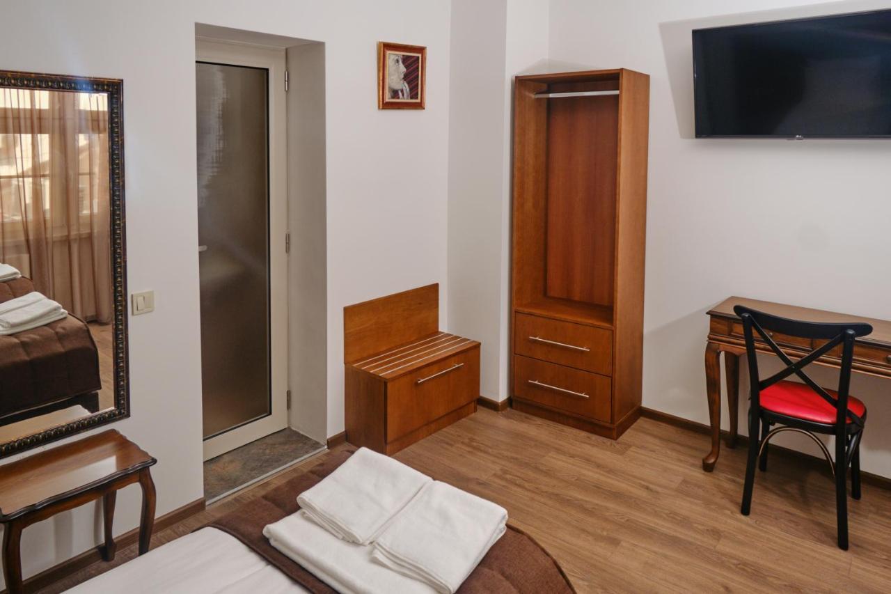 Hotel Splendid Pleven ภายนอก รูปภาพ