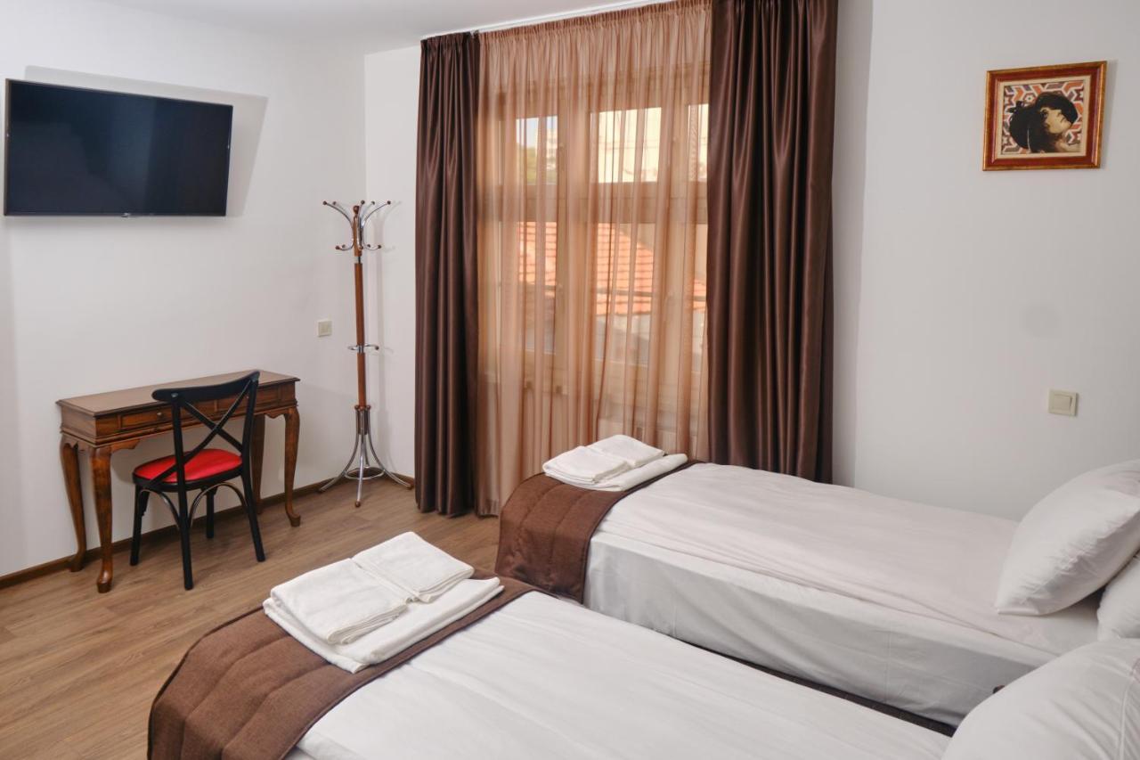 Hotel Splendid Pleven ภายนอก รูปภาพ