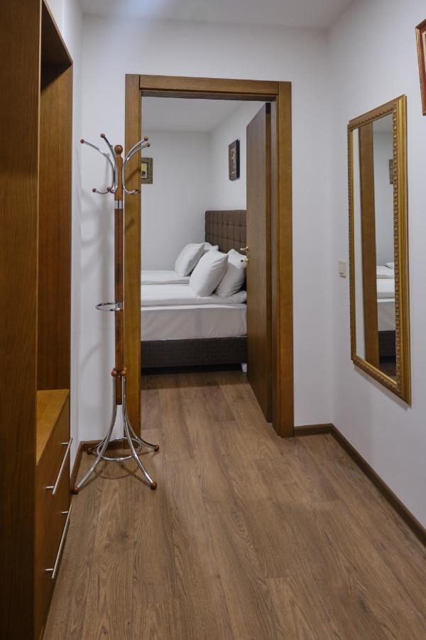Hotel Splendid Pleven ภายนอก รูปภาพ