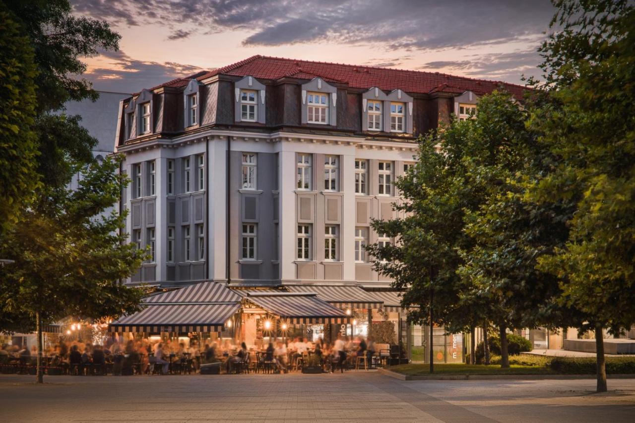 Hotel Splendid Pleven ภายนอก รูปภาพ